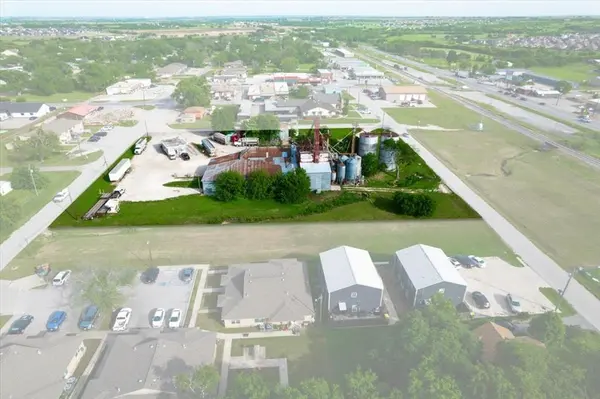 201 W Godley Avenue, Godley, TX 76044