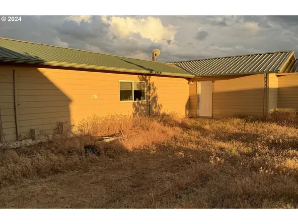 91566 SINK LN, Christmas Valley, OR 97641