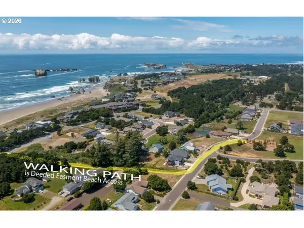 2754 LINCOLN AVE, Bandon, OR 97411