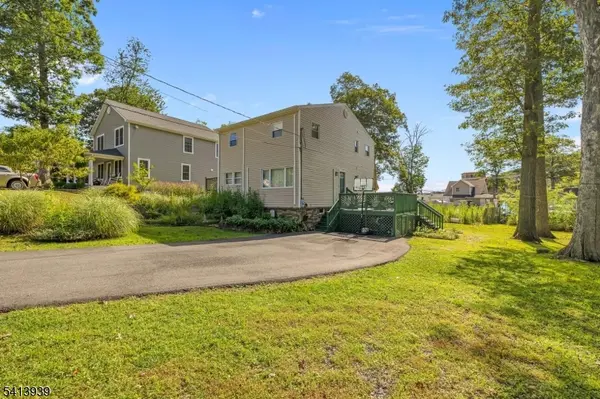 19 W River Styx Rd, Hopatcong Boro, NJ 07843