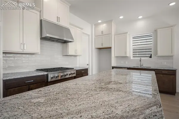 4555 Peak Crest VW, Colorado Springs, CO 80918