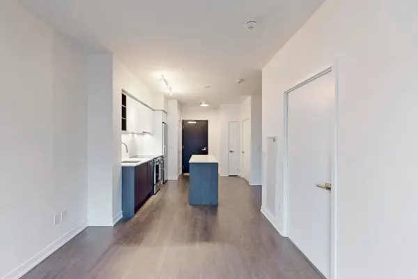 31 Tippett RD #1408, Toronto C06, ON M3H 0C8