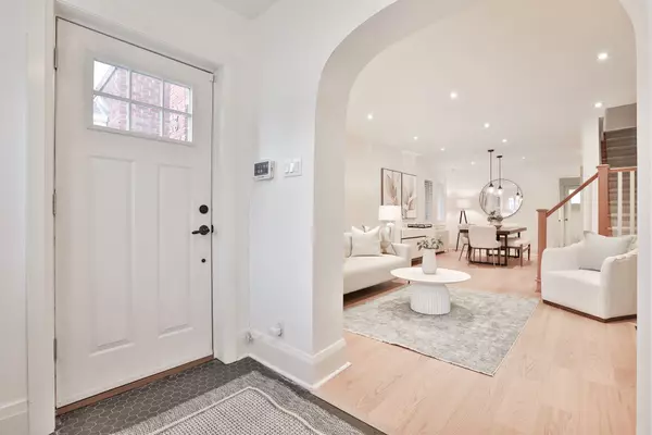 3 Belle Ayre BLVD, Toronto C10, ON M4S 2P6