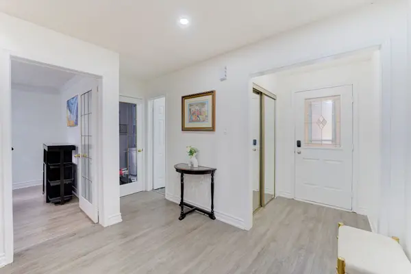 1695 Major Oaks RD, Pickering, ON L1X 1X2