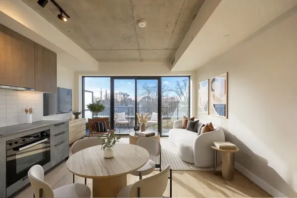 761 Queen ST E #406, Toronto E01, ON M4M 1H3