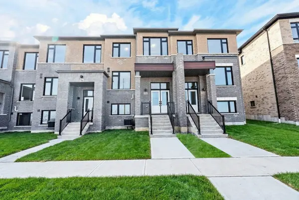 2902 PETER MATTHEWS DR, Pickering, ON L1X 0S2