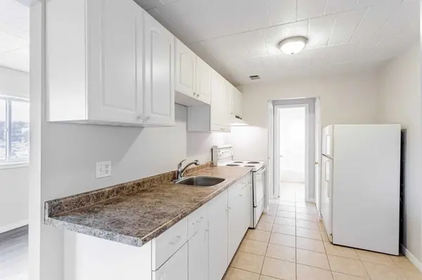 303 Frontenac AVE #1, Oshawa, ON L1J 2A7