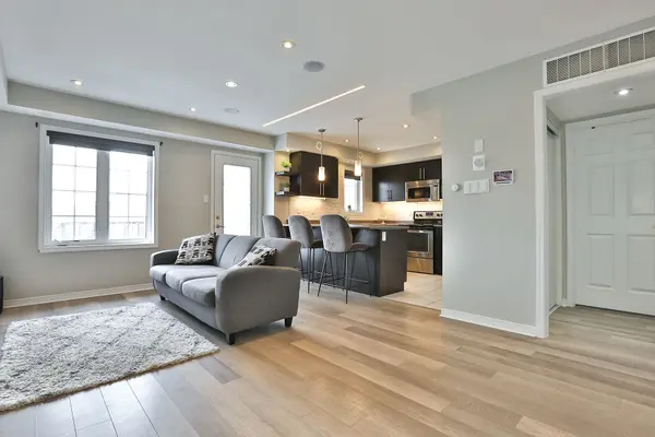 168 Kingston RD W, Ajax, ON L1T 0M9