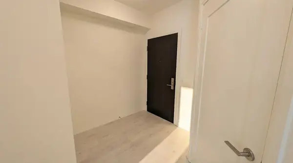 9000 Jane ST #221, Vaughan, ON L4K 0M6