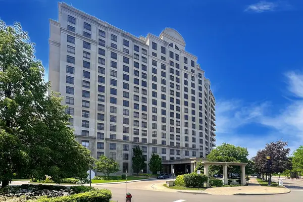 9235 Jane ST #214,  Vaughan,  ON L6A 0J8