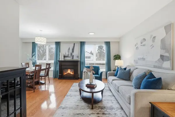 676 Woodview RD, Burlington, ON L7N 3A5