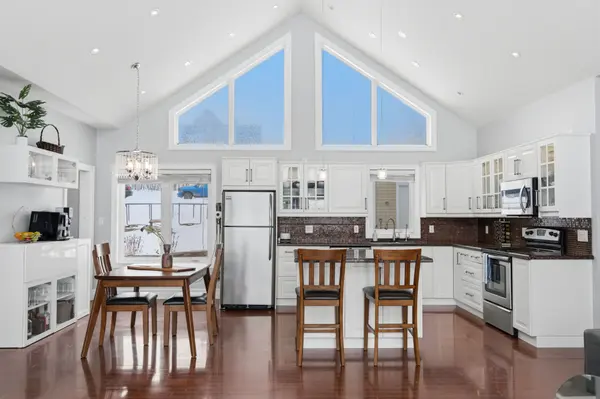 19 North Taylor RD, Kawartha Lakes, ON K0M 2B0