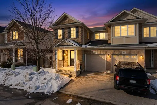 48 Manhattan CIR, Cambridge, ON N3C 0C4