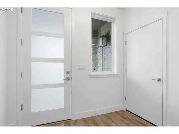 292 W MAPLE ST, Washougal, WA 98671