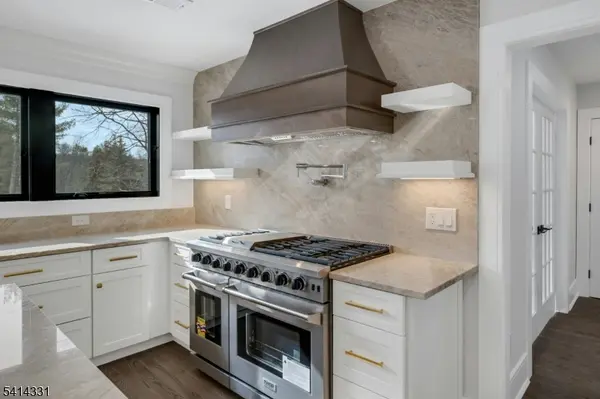 126 Emerson Ln, Berkeley Heights Twp., NJ 07922