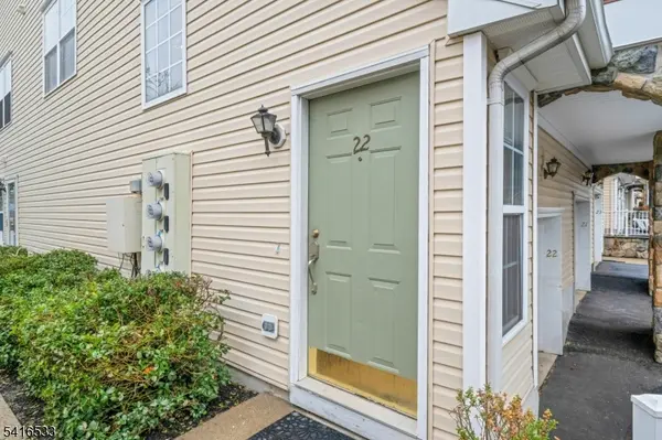 22 Mountainside Dr #22, Pompton Lakes Boro, NJ 07442