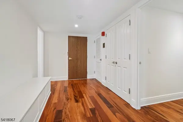 1 Euclid Ave #3B, Summit City, NJ 07901