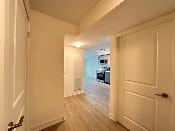 1010 Sandy Beach RD #2206, Pickering, ON L1W 0C7