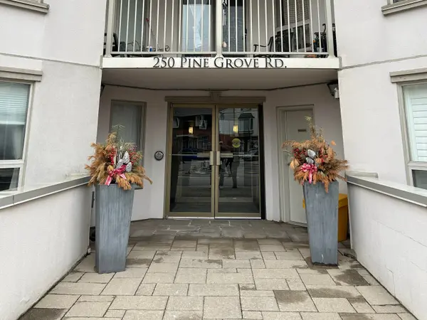 250 Pine Grove RD #216, Vaughan, ON L4L 9M6