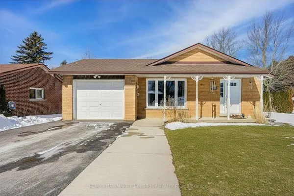 184 Olive ST, East Gwillimbury, ON L9N 1M3