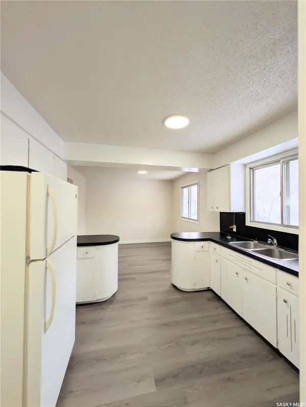 448 6th AVENUE NW, Swift Current, SK S9H 0Y3