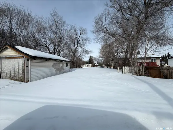 511 21st STREET E, Prince Albert, SK S6V 1M5