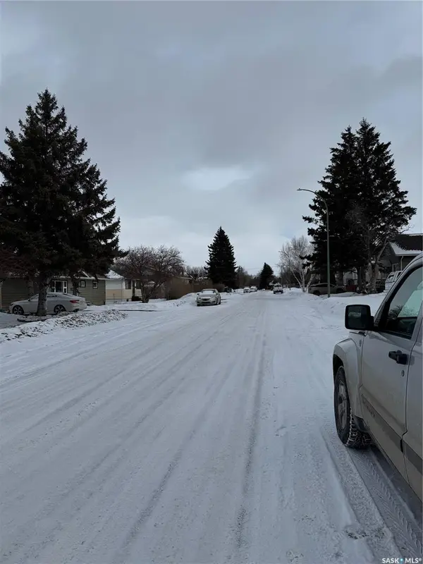 511 21st STREET E, Prince Albert, SK S6V 1M5