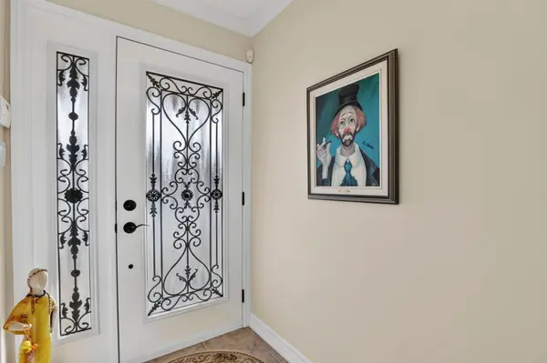 26 Nailsworth CRES, Caledon, ON L7C 1R3