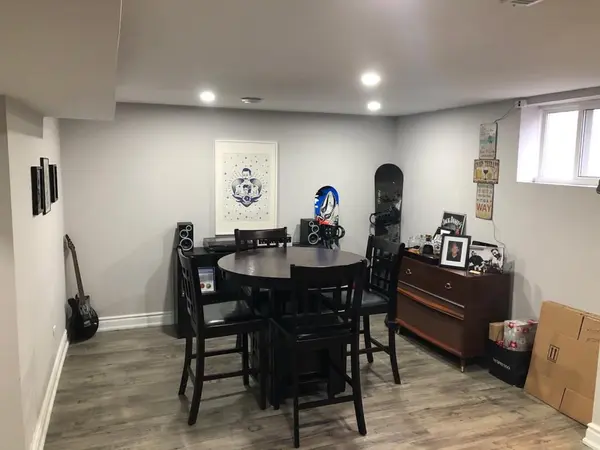 15 Michael AVE #Lower, Hamilton, ON L8T 2Y2