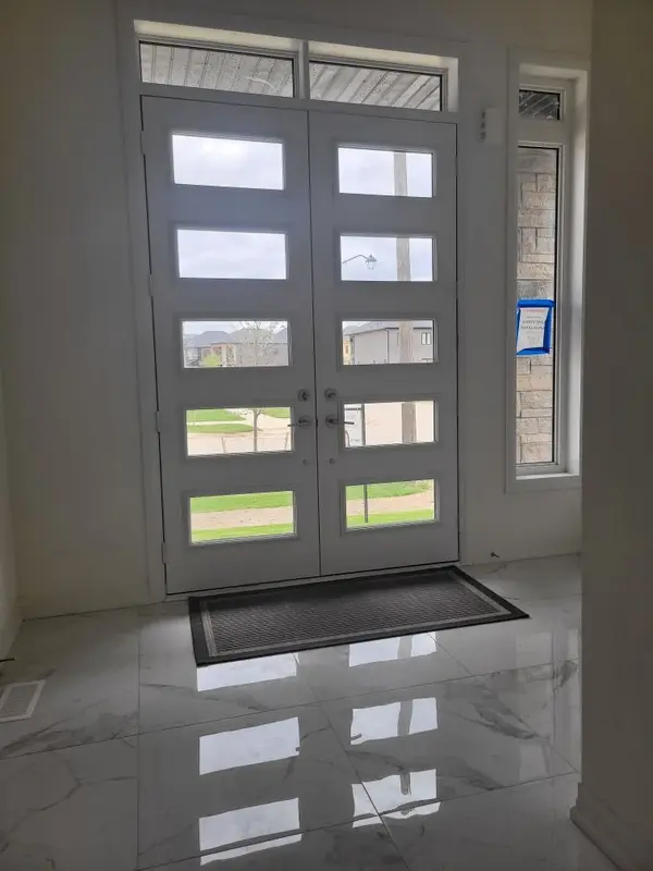 95 Macklin ST, Brant, ON N3V 0B8