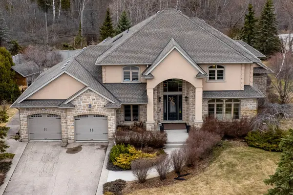 16 Seifert CT, Cambridge, ON N3C 2V4