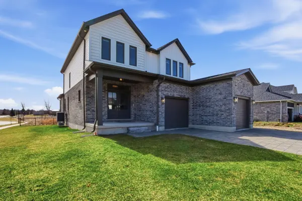 11 Bowman DR, Middlesex Centre, ON N0M 2A0