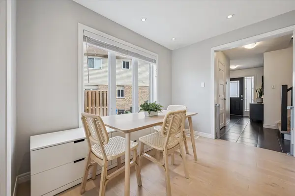 82 John Brabson CRES, Guelph, ON N1G 0G7