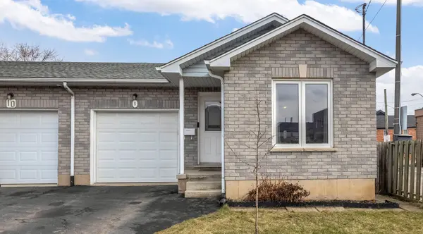 8 Brantdale AVE, Hamilton, ON L9C 1B7