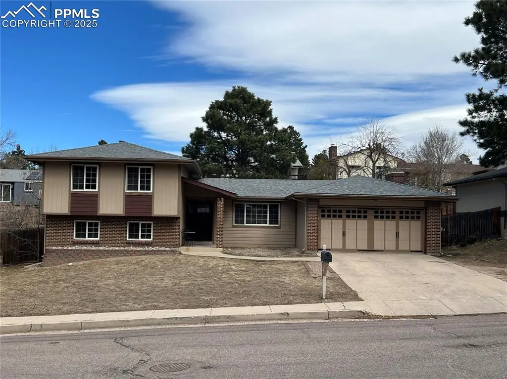 3124 Squaw Valley DR, Colorado Springs, CO 80918
