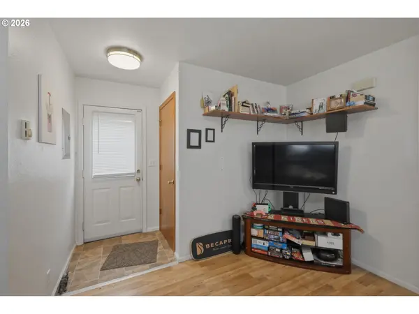 623 W 18TH AVE, Eugene, OR 97402