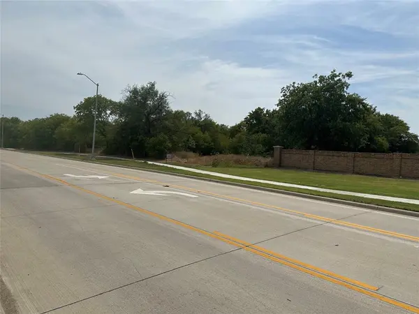 1150 E Seeton Road, Grand Prairie, TX 75054