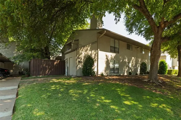 4920 Byers Avenue #B, Fort Worth, TX 76107