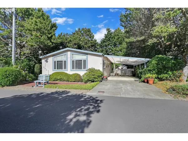 1601 RHODODENDRON DR #694, Florence, OR 97439