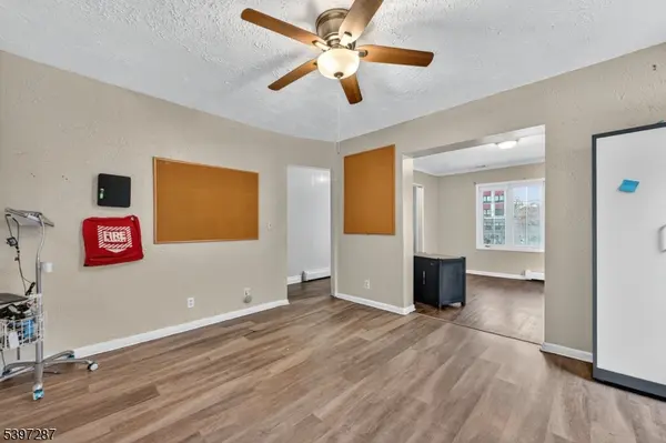 160 Bloomfield Ave, Verona Twp., NJ 07044