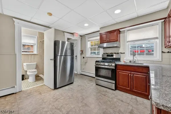 160 Bloomfield Ave, Verona Twp., NJ 07044