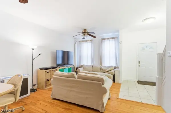 840 Grove St, Elizabeth City, NJ 07202