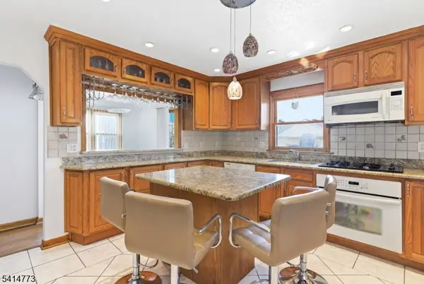 22 Schuyler Ave, Kearny Town, NJ 07032