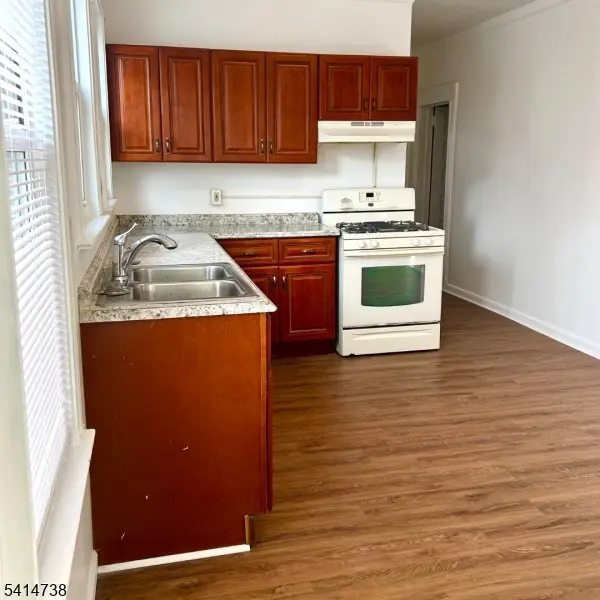 36 Tiffany Pl, Irvington Twp., NJ 07111