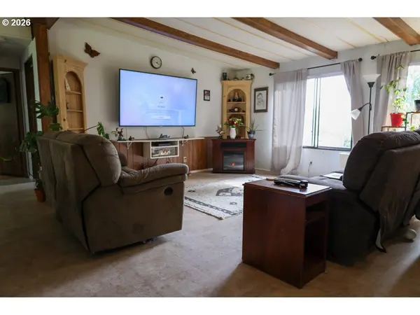 515 RUGH LN, Lakeside, OR 97449