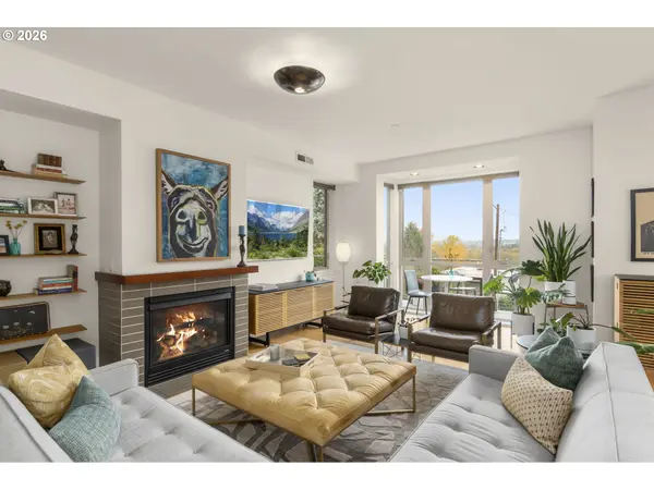 4280 S CORBETT AVE #102, Portland, OR 97239