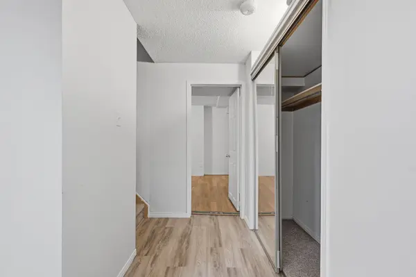 584 Strouds LN #BSMT, Pickering, ON L1V 4S6