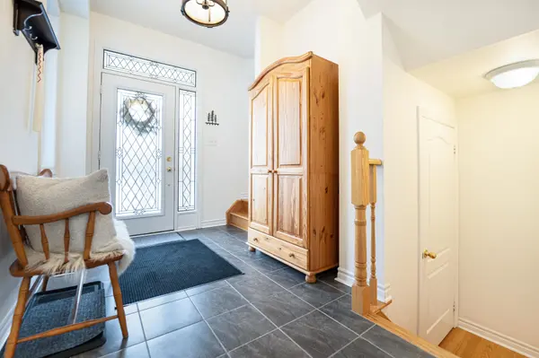 1562 Brandy CT, Pickering, ON L1X 0C8