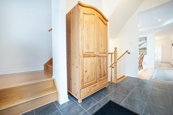 1562 Brandy CT, Pickering, ON L1X 0C8