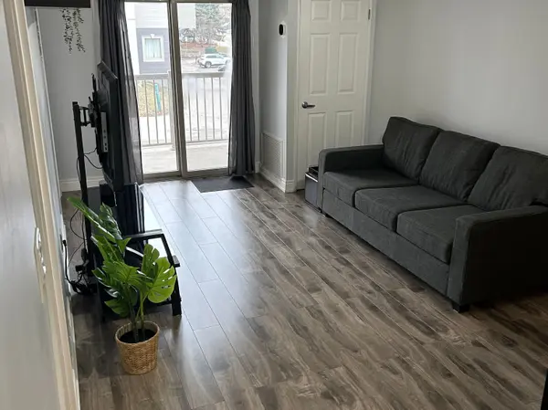 250 Pine Grove RD #216, Vaughan, ON L4L 9M6